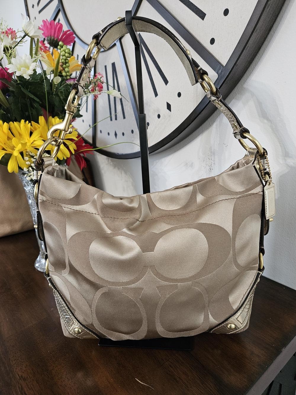 Coach Signature Carly